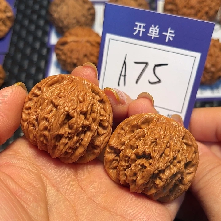 桃核把件40虎头A75