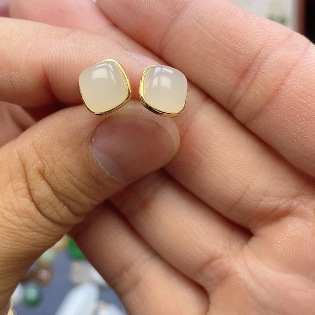 和田玉银S925镶嵌耳饰心**水