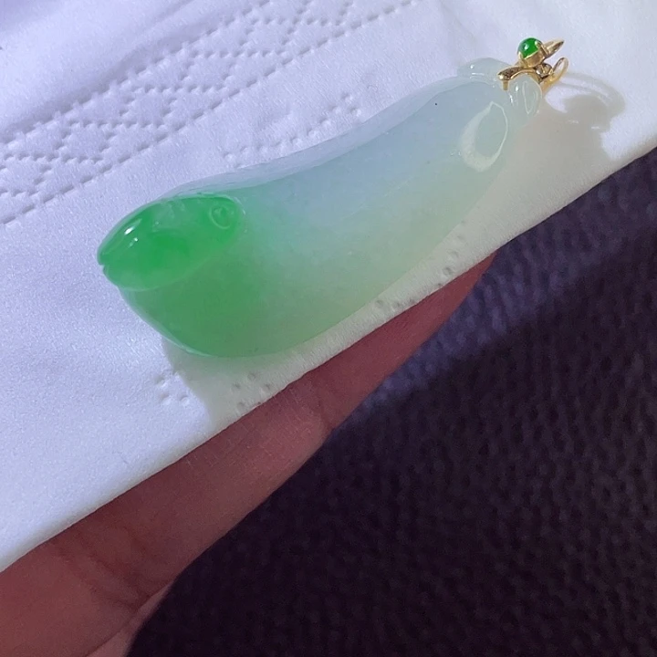 颈饰18K金镶嵌翡翠翡翠