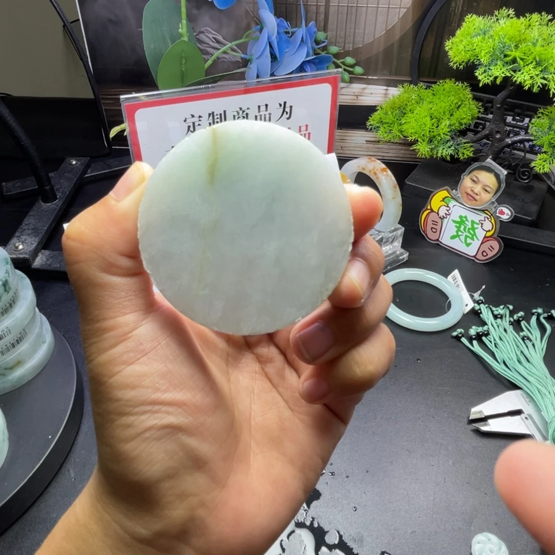 定制翡翠未镶嵌缅A翡翠多样性发一