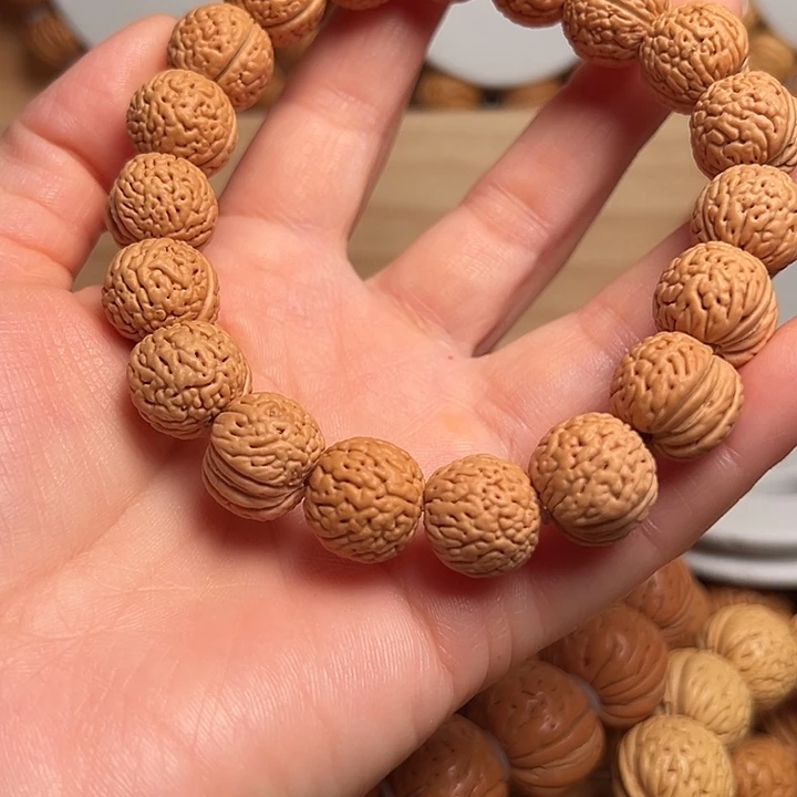桃核吊坠小金刚纹