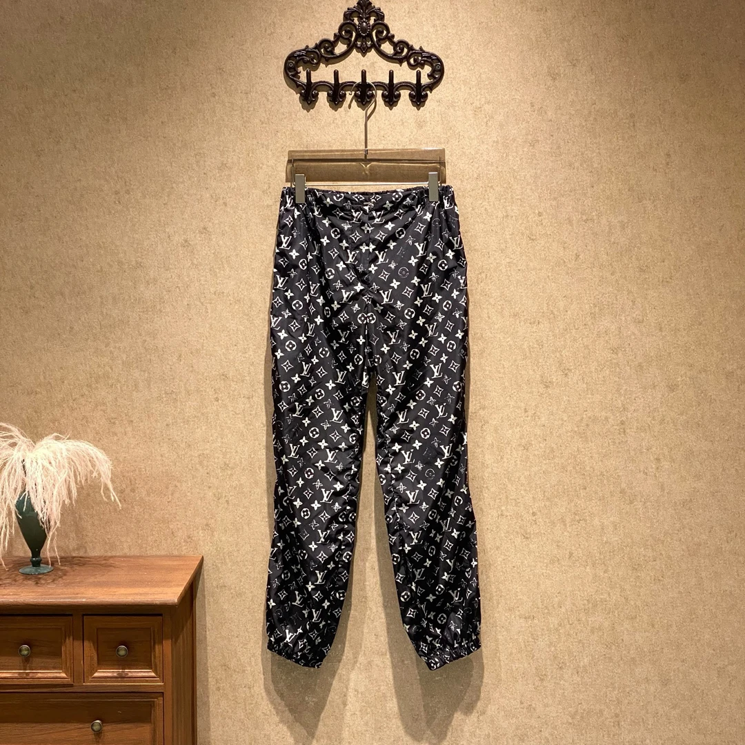 未使用 LouisVuitton/路易威登 新款标黑色慢跑长裤/36码/39049