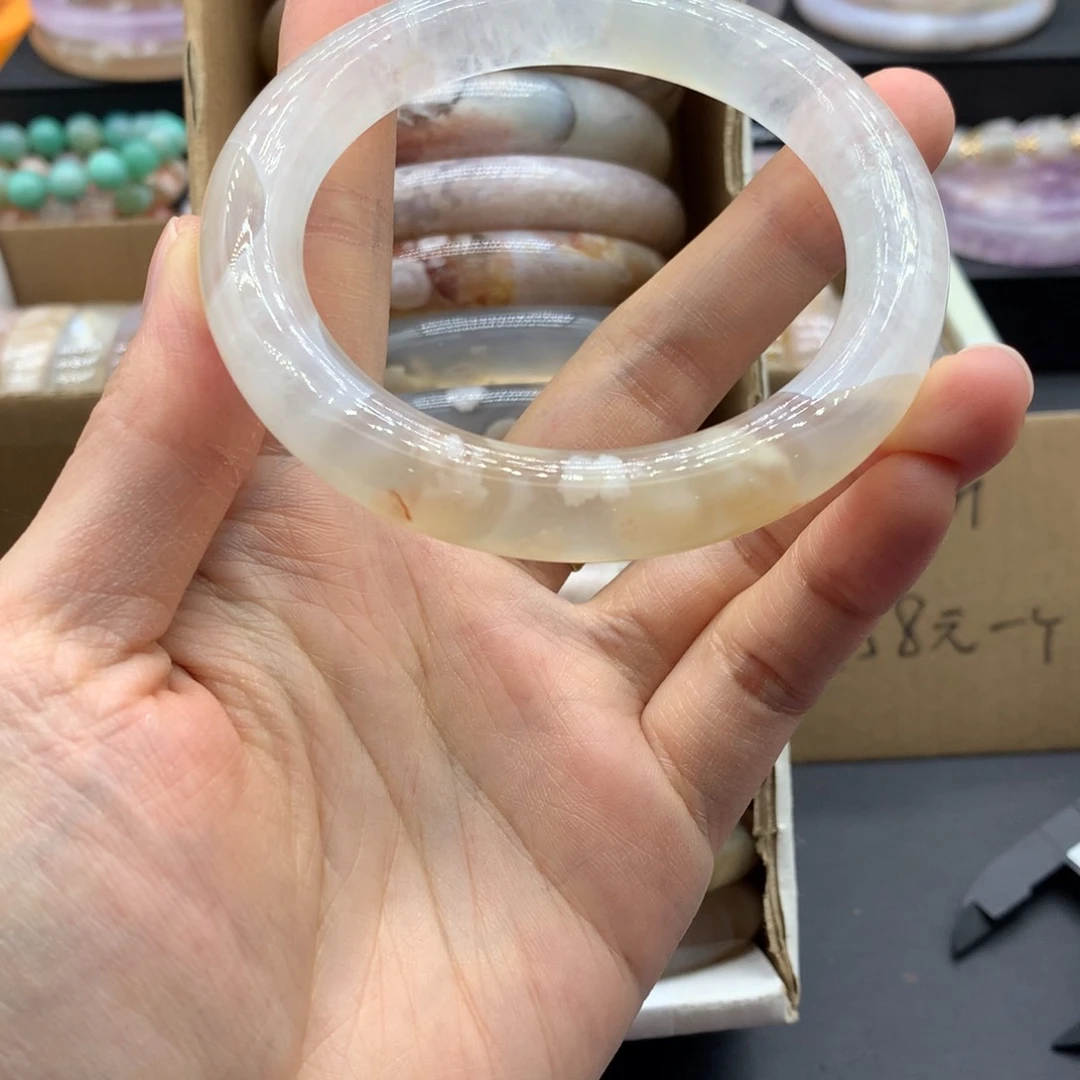 【闪购商品】玛瑙/玉髓手镯未镶嵌趴***闹