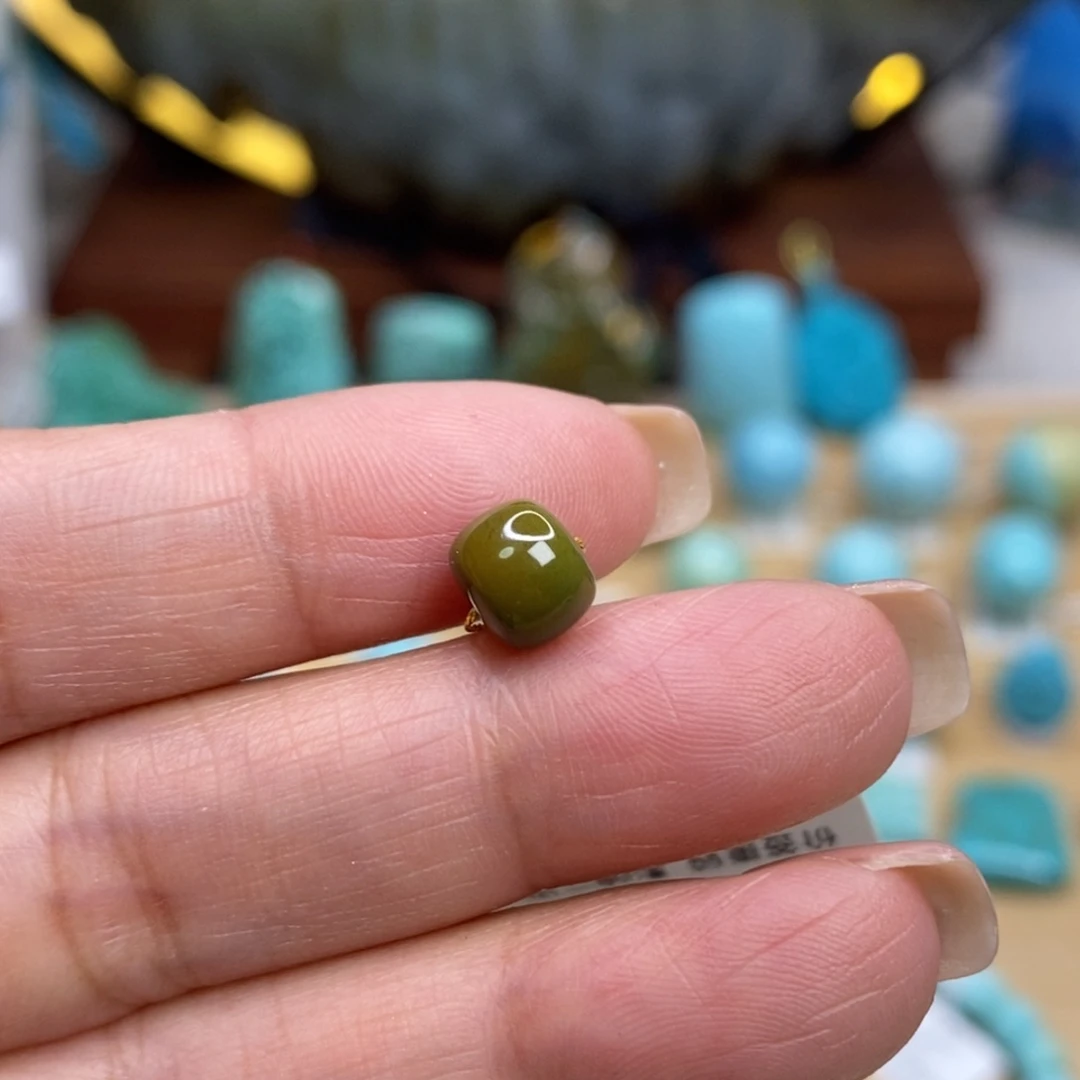 绿松石未镶嵌珠宝奇石7×6