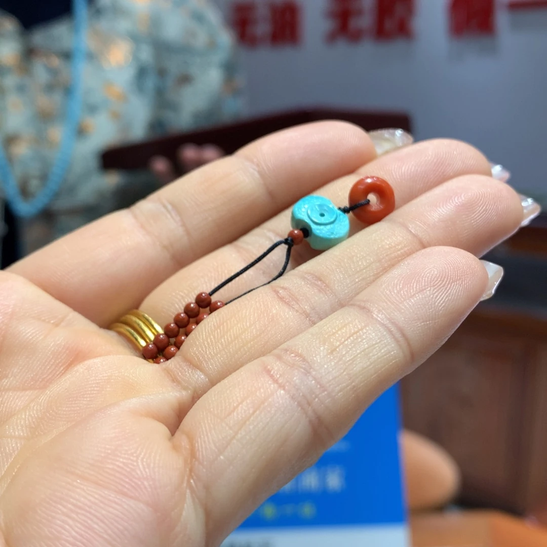 南红玛瑙配饰未镶嵌