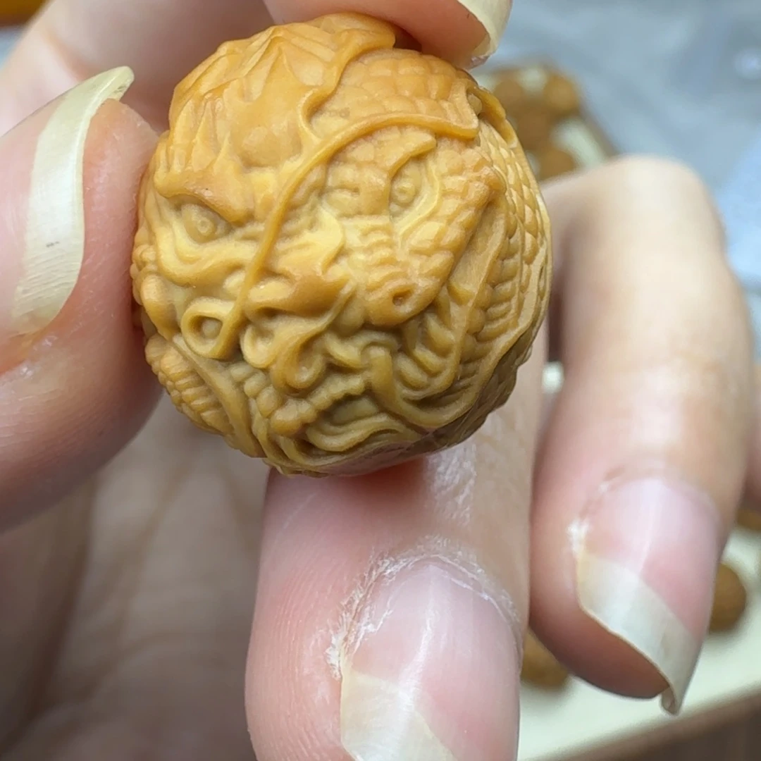 猴头核桃吊坠龙蛇之辩