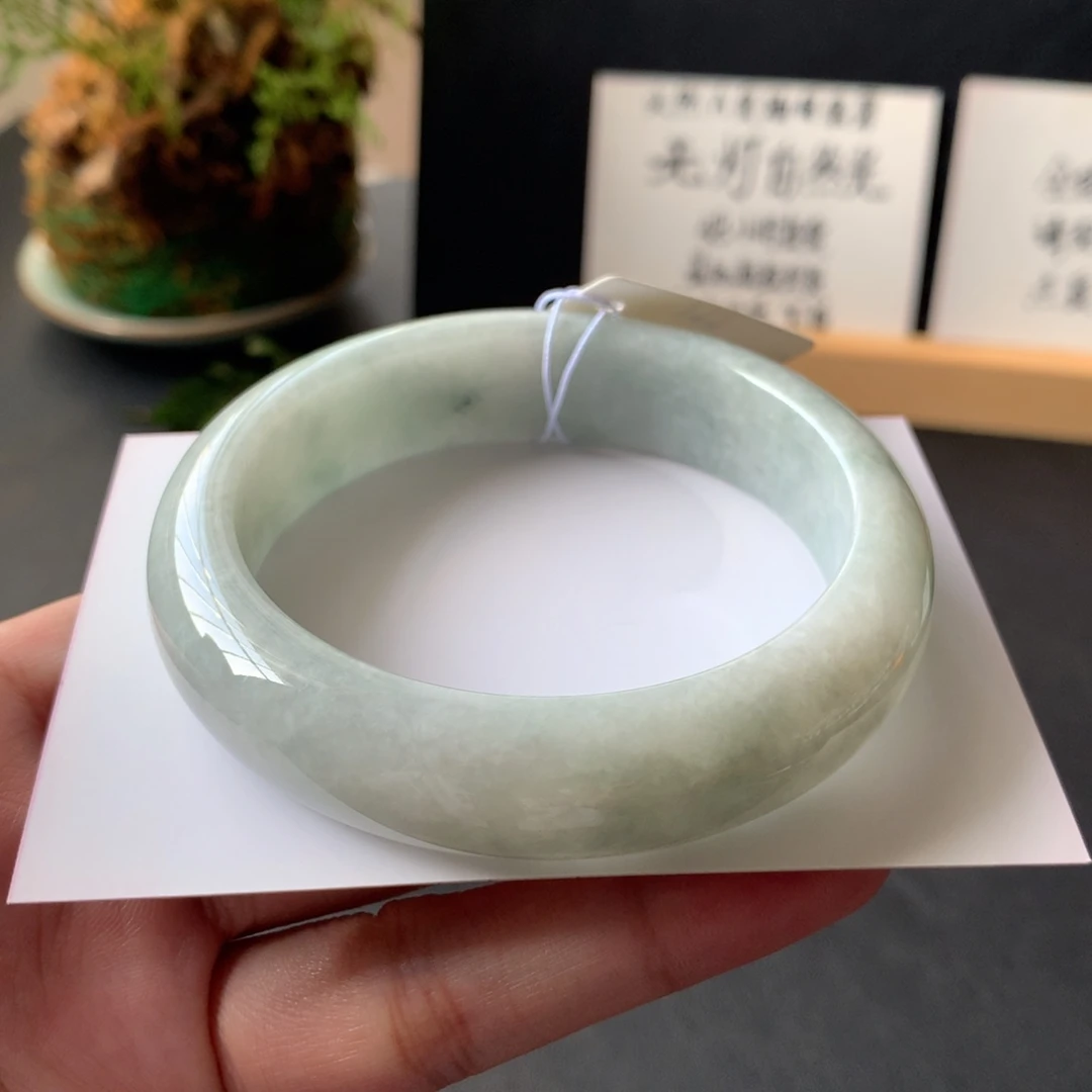 翡翠未镶嵌手镯8号59.6-15.4-8.9