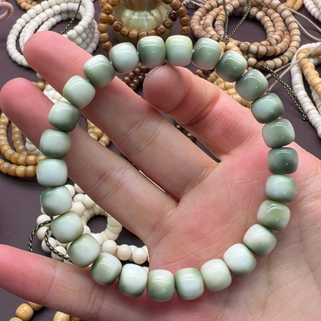 张***饭龙脊菩提吊坠老型