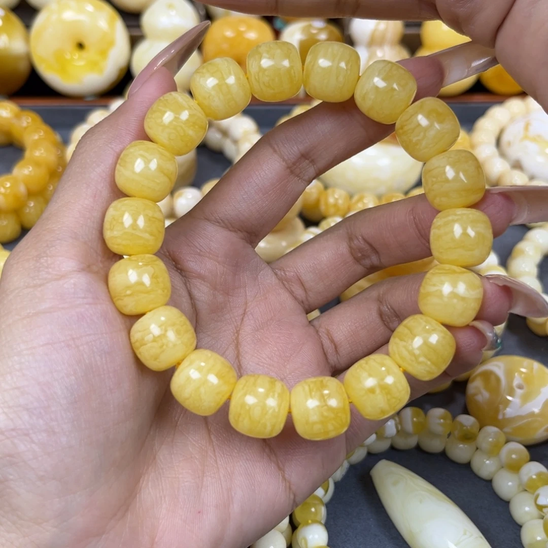 琥珀未镶嵌手串……