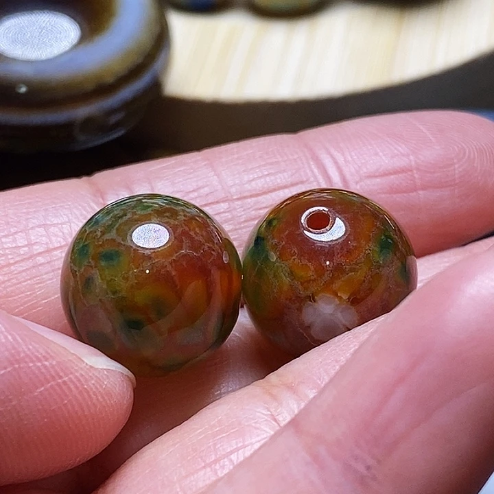 用***8玛瑙/玉髓未镶嵌颈饰