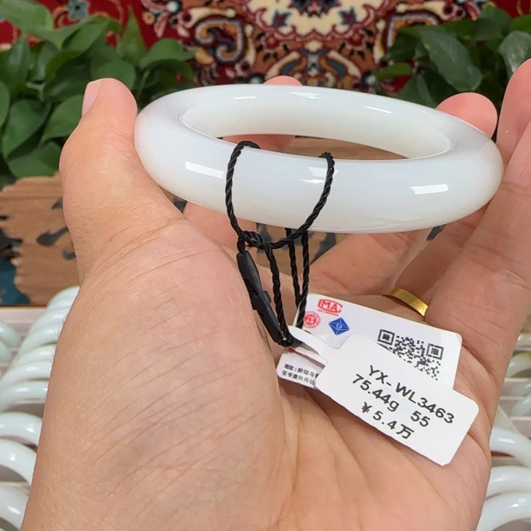 未镶嵌手镯和田玉羊脂白玉