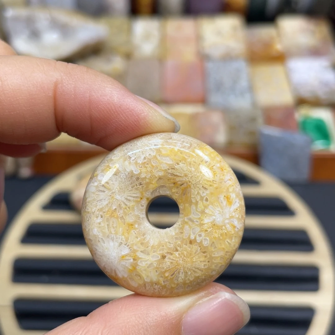 硅化玉未镶嵌颈饰k34