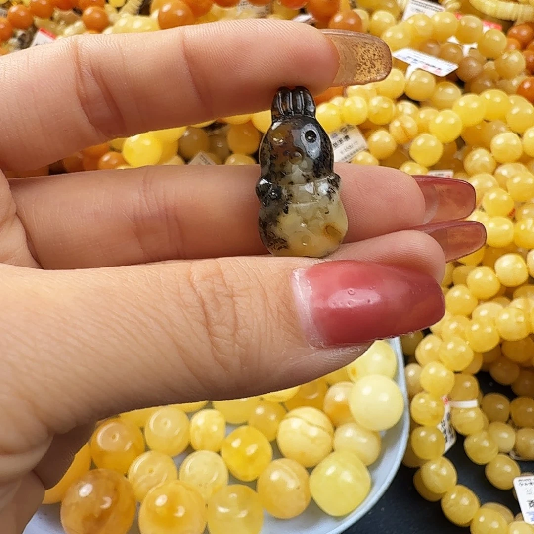 琥珀未镶嵌珠宝奇石
