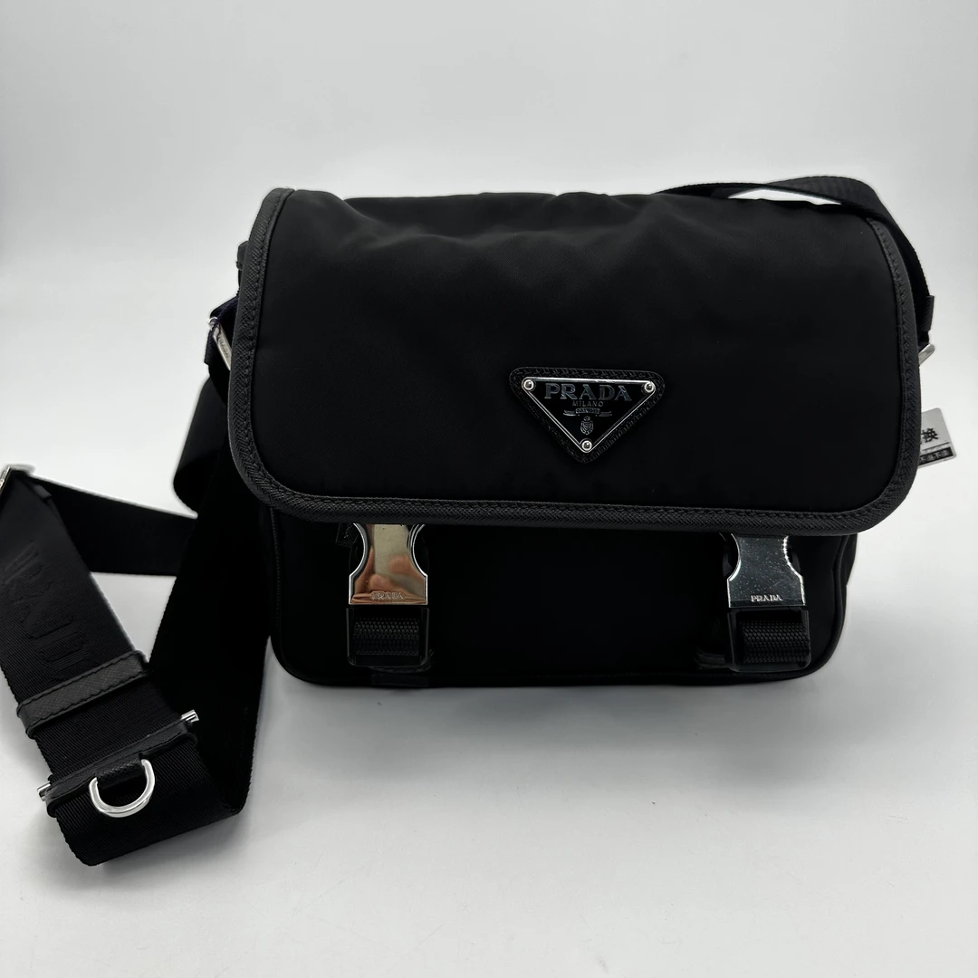 99新 Prada/普拉达 经典黑色尼龙三角标小号二合一斜挎包 尺22/17