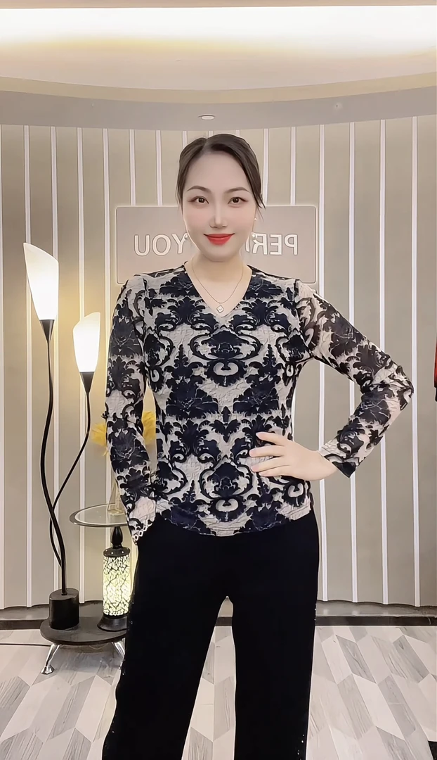 【V领网花】2024秋冬百搭韩版上衣时尚气质长袖女士打底小衫76430