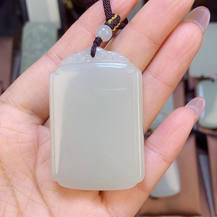 【闪购商品】颈饰未镶嵌和田玉