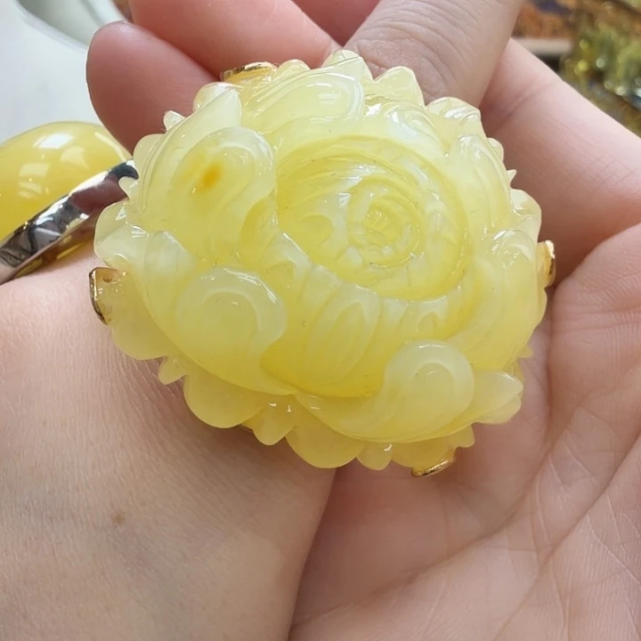 琥珀未镶嵌珠宝奇石