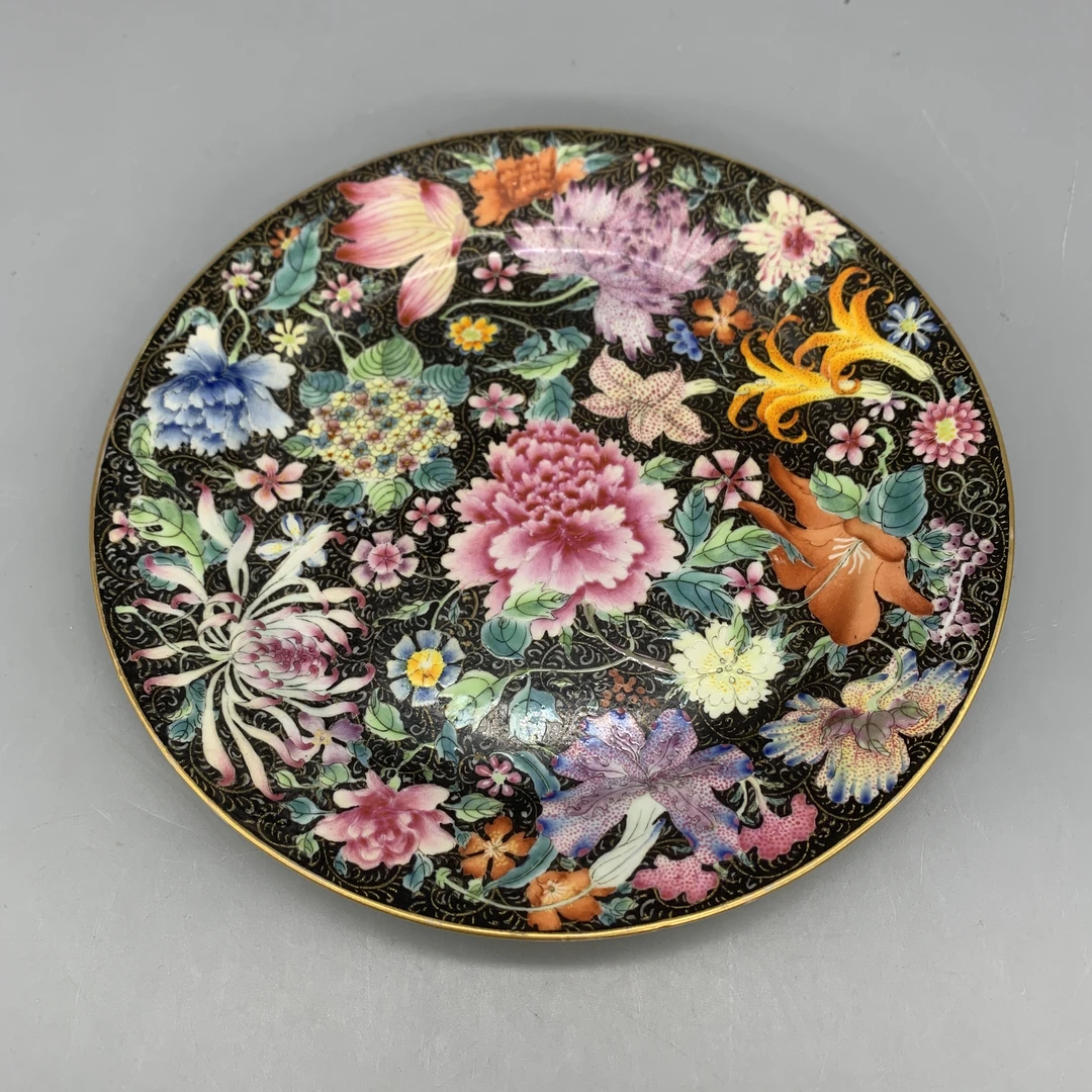 62512183*民国墨地粉彩万花献瑞纹盘/瓷器六/江苏省文物总店/Y