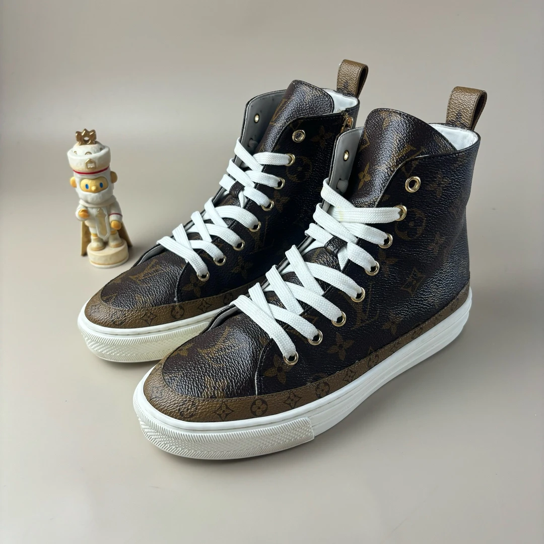 99新 LouisVuitton/路易威登 经典徽标满印高帮休闲鞋36码YLP3208