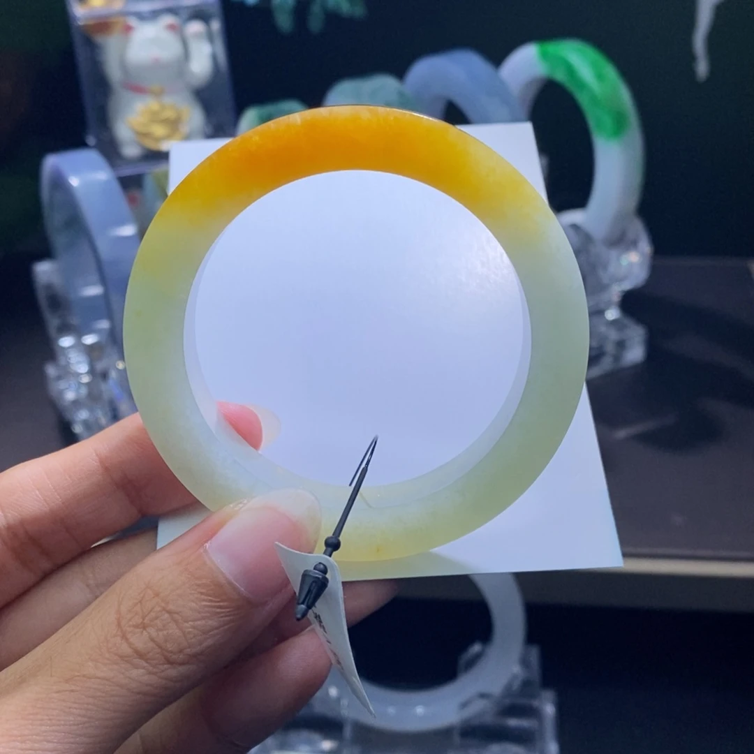 未镶嵌翡翠手镯定制翡翠C****?