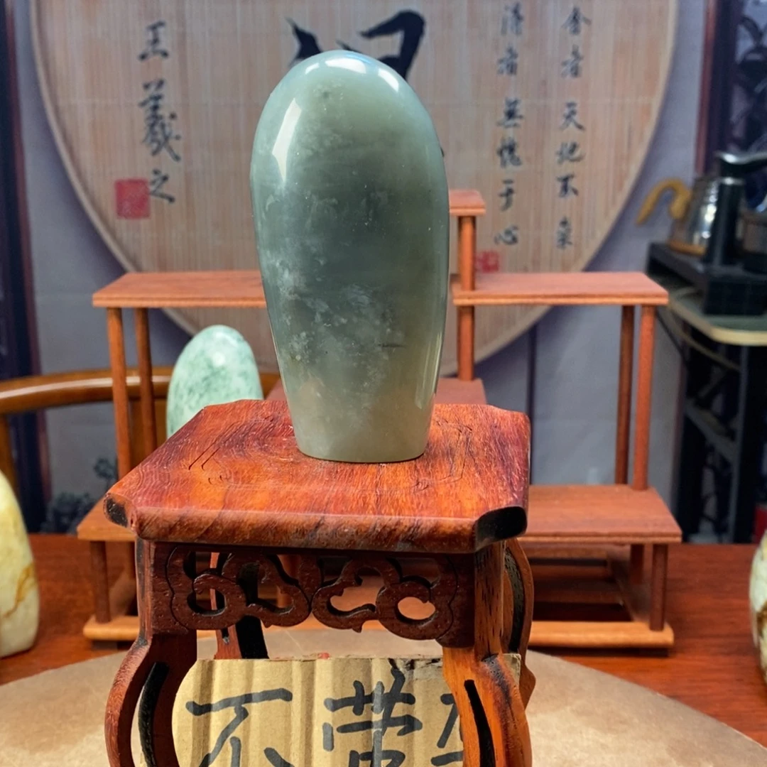 墨***.岫玉未镶嵌珠宝奇石