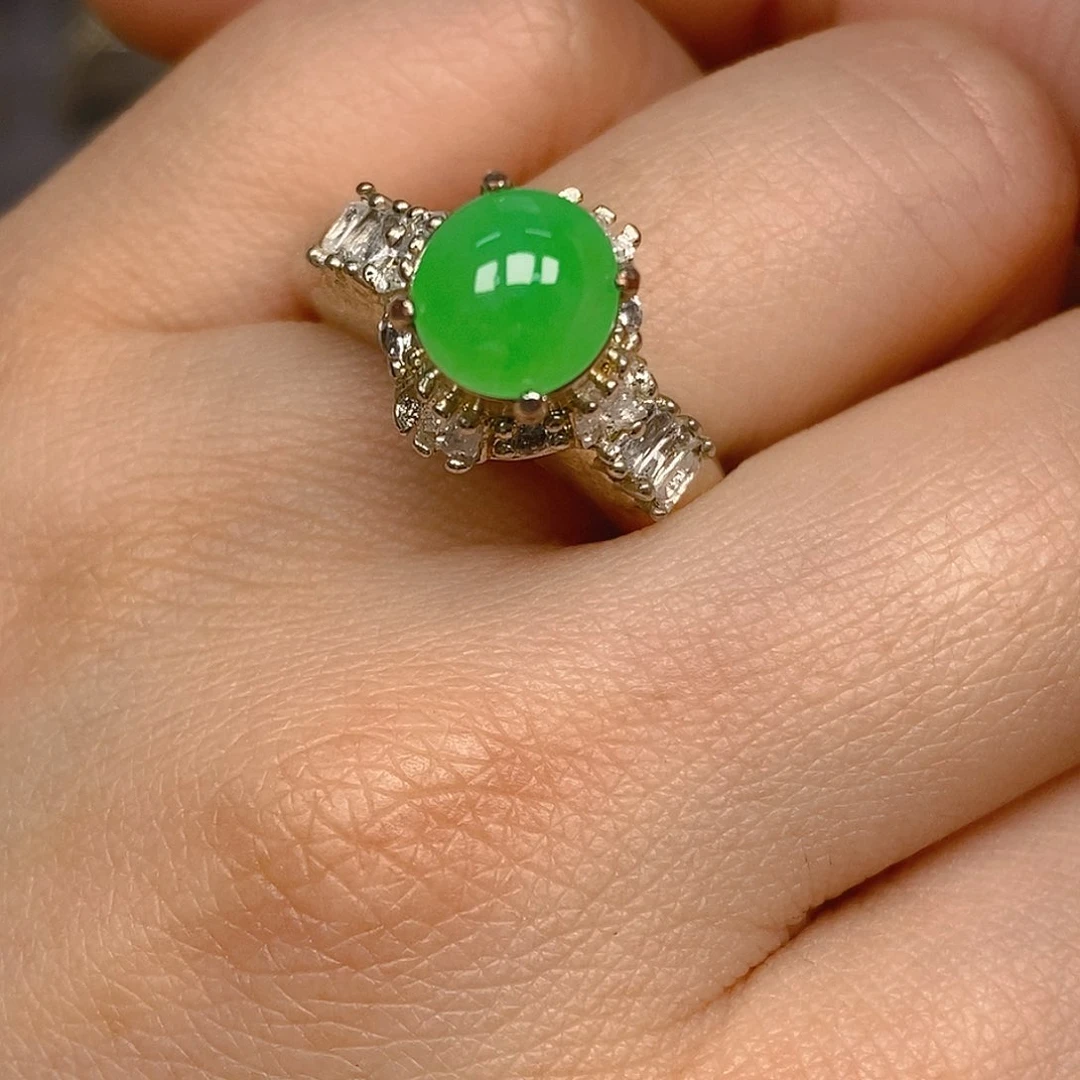 翡翠戒指未镶嵌翡翠