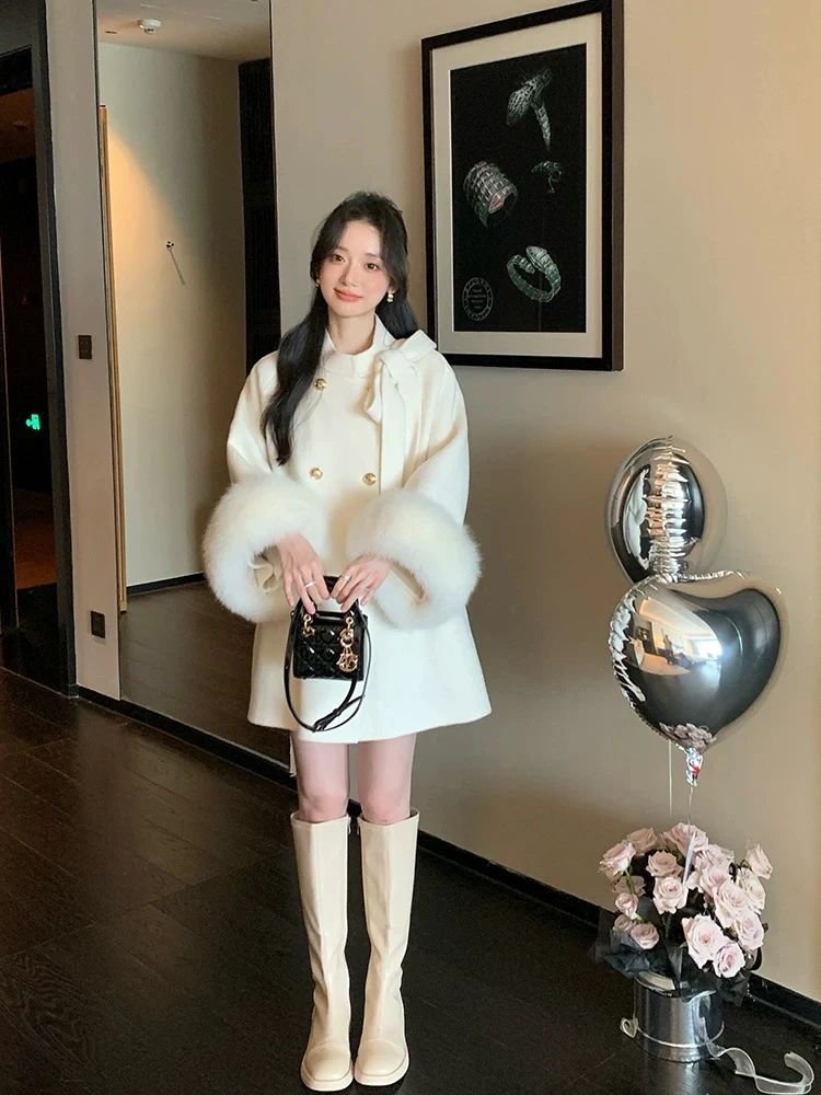 富家千金白色毛呢外套女冬高级感毛毛袖口呢子大衣