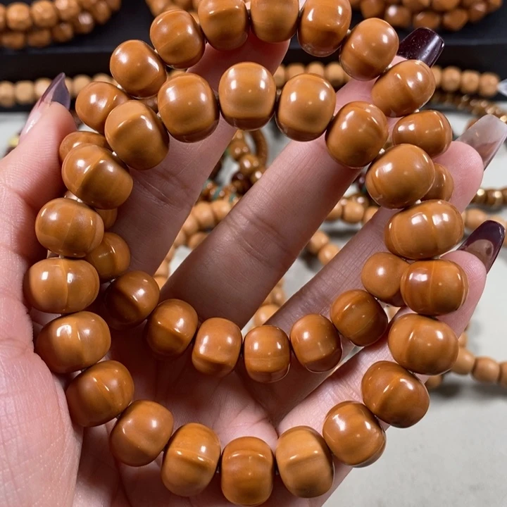 猴头核桃吊坠猴头雕刻鲨鱼背