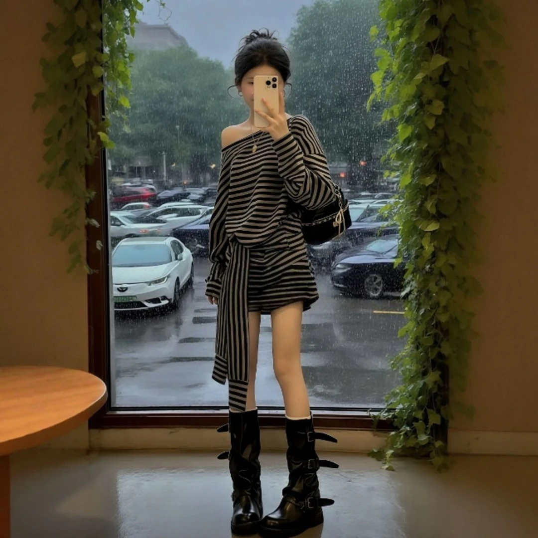 秋季一整套女韩系斜肩修身条纹长袖上衣高腰a字短裤两件套女