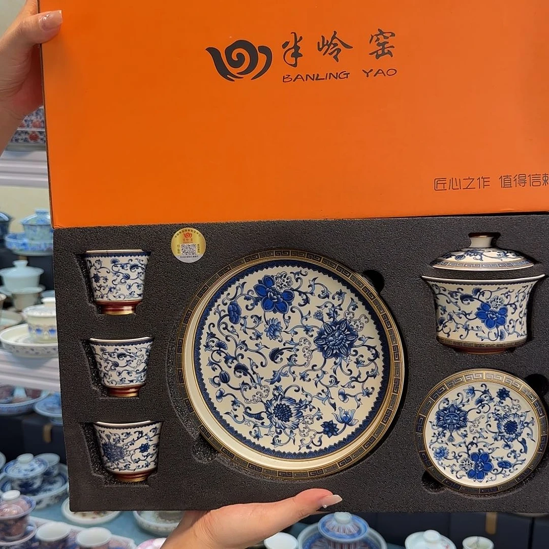 我们都在等你呢啊哈哈