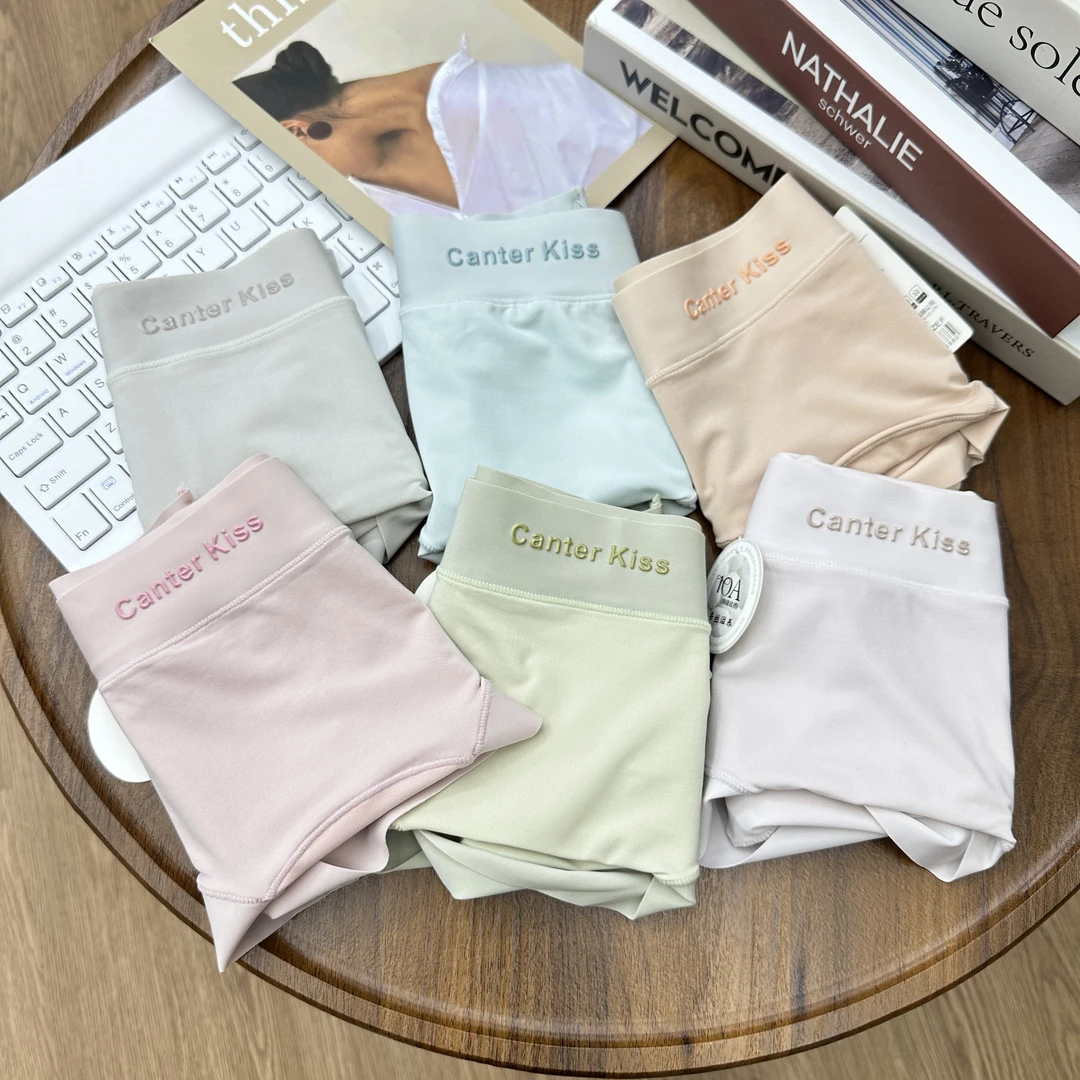 中腰夏季薄款冰丝面膜裤内裤女无痕10A桑蚕丝抑菌底裆三角裤V615