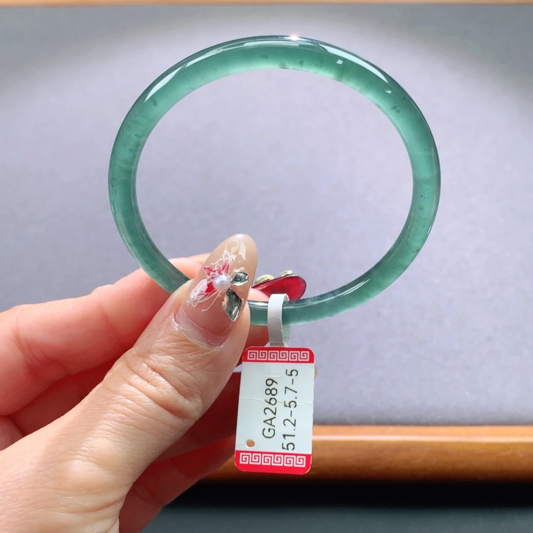 翡翠手镯未镶嵌天然翡翠手镯叮当镯