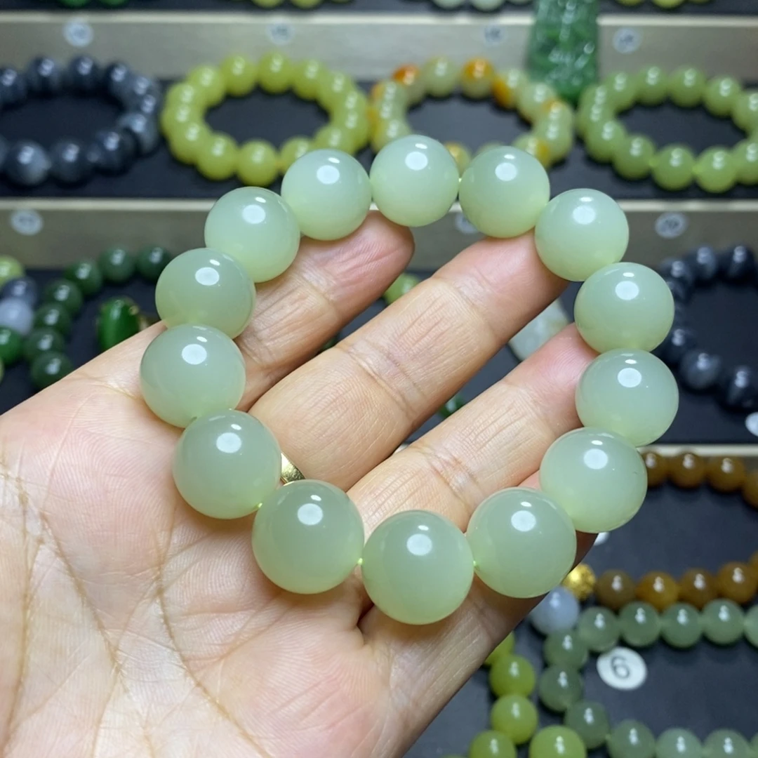 和田玉未镶嵌手串