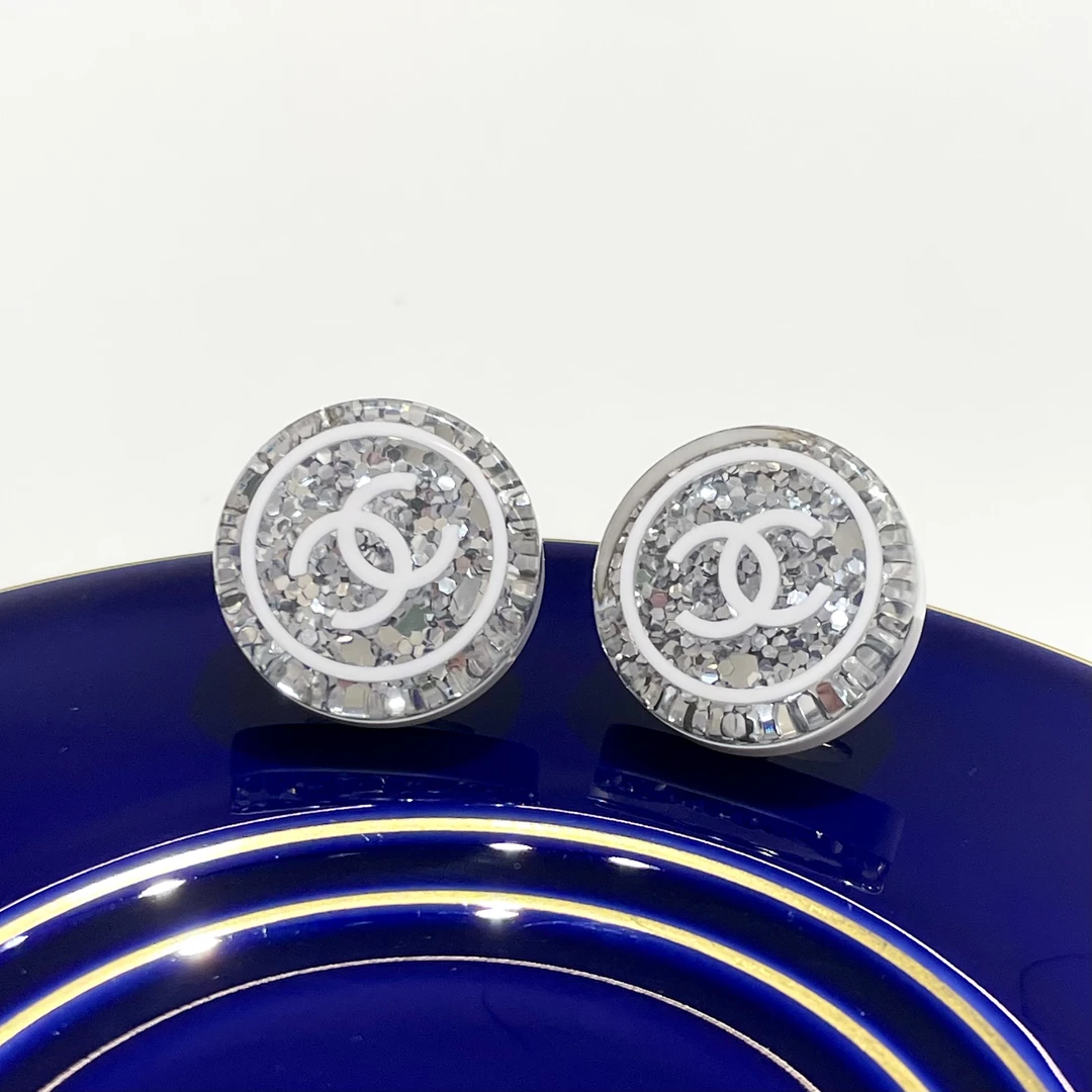 95新 Chanel/香奈儿 25c银色亮片亚克力耳钉 2508337