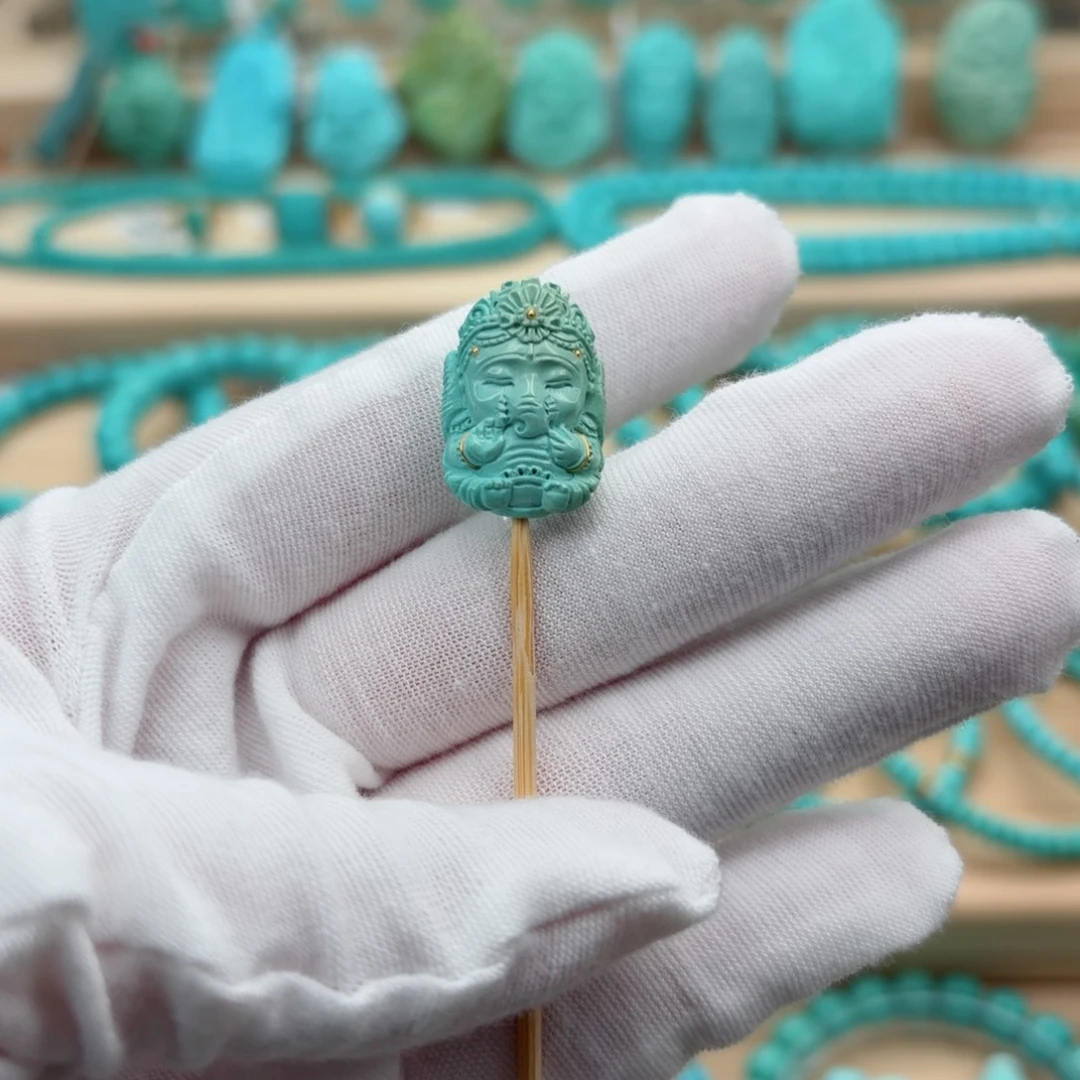 绿松石未镶嵌珠宝奇石