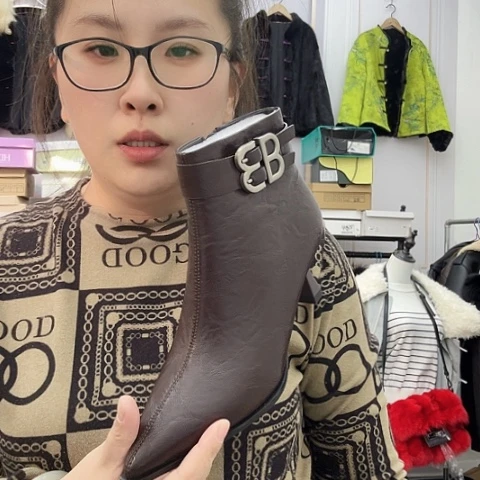女士牛皮高根短靴宗