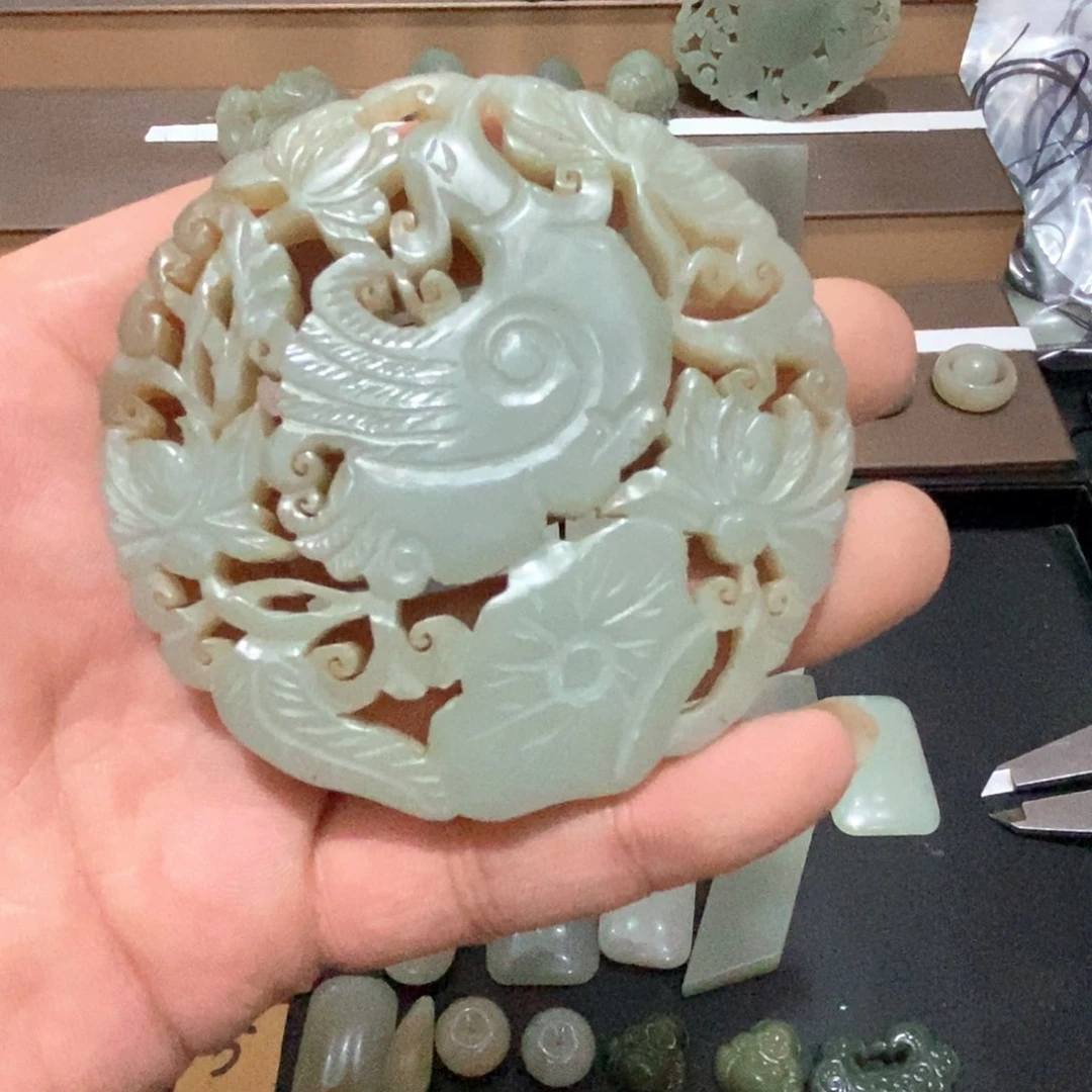 和田玉未镶嵌颈饰张***了021