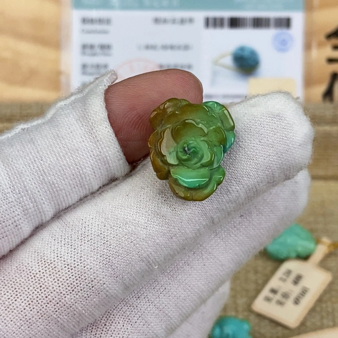 未镶嵌绿松石珠宝奇石