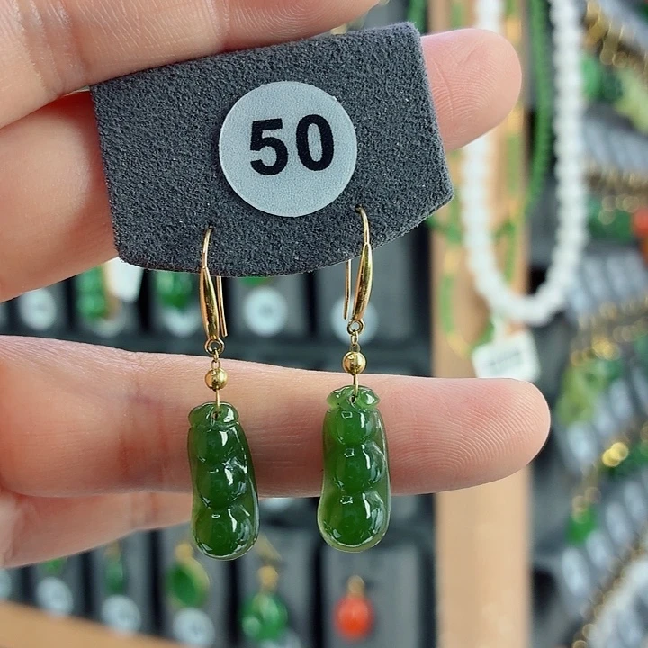 和田玉18K金镶嵌耳饰