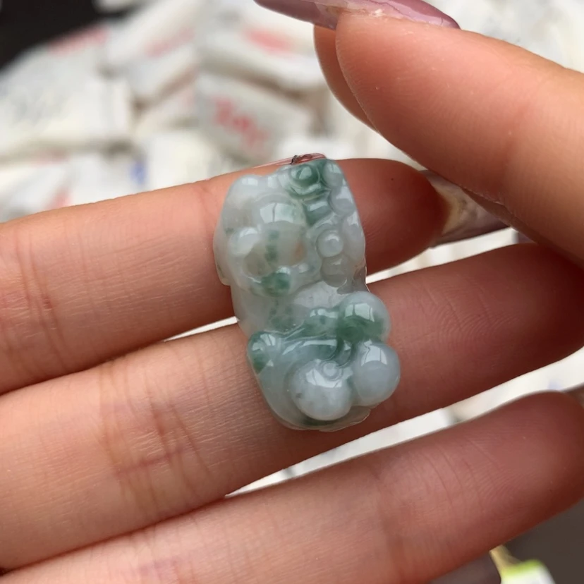 【闪购商品】翡翠挂件未镶嵌一