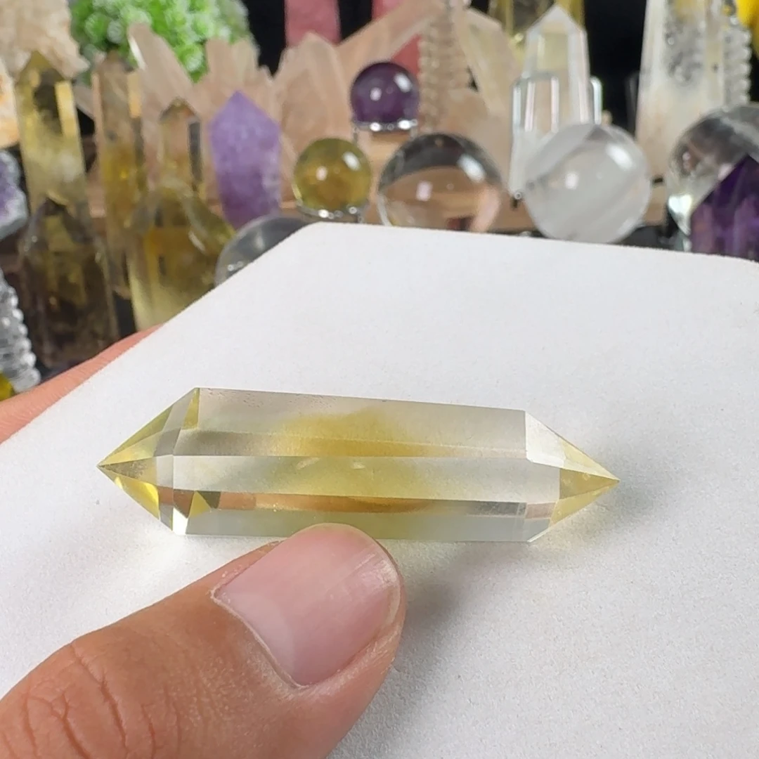 雅***子水晶珠宝半成品未镶嵌黄水晶