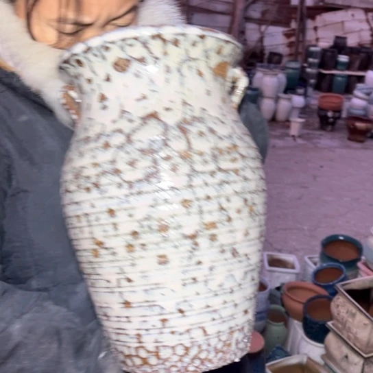 红陶口20高32瑕疵