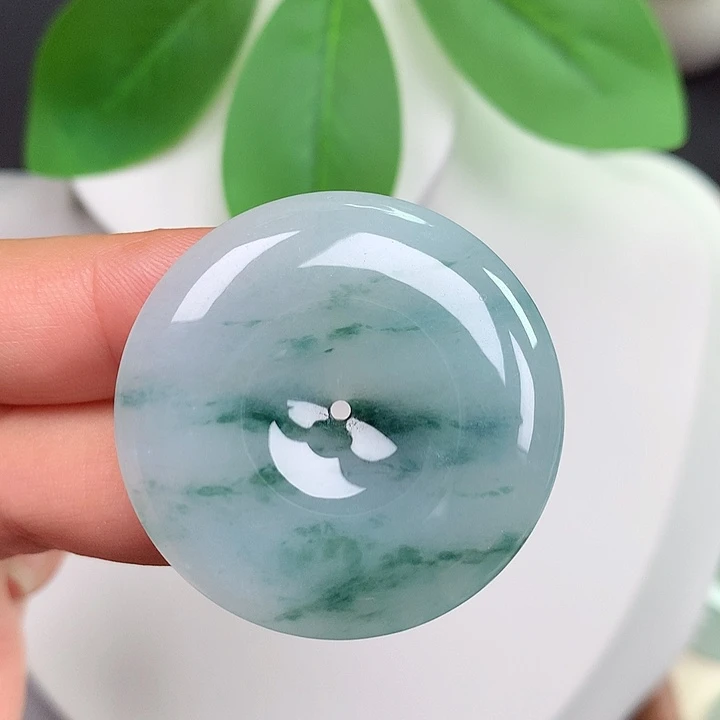 翡翠未镶嵌颈饰平安扣 35.6x5.9mm