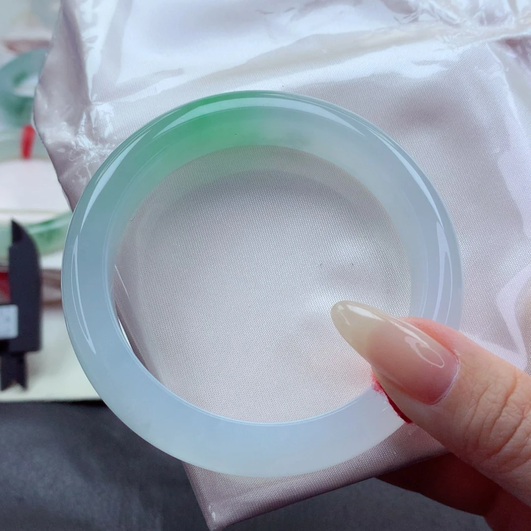 未镶嵌手镯翡翠9903白底青韵 娇润 细腻 完美