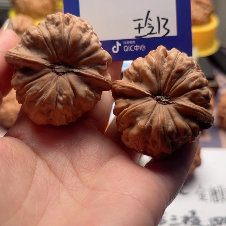 吊坠文玩核桃曼**T文玩核桃把件13
