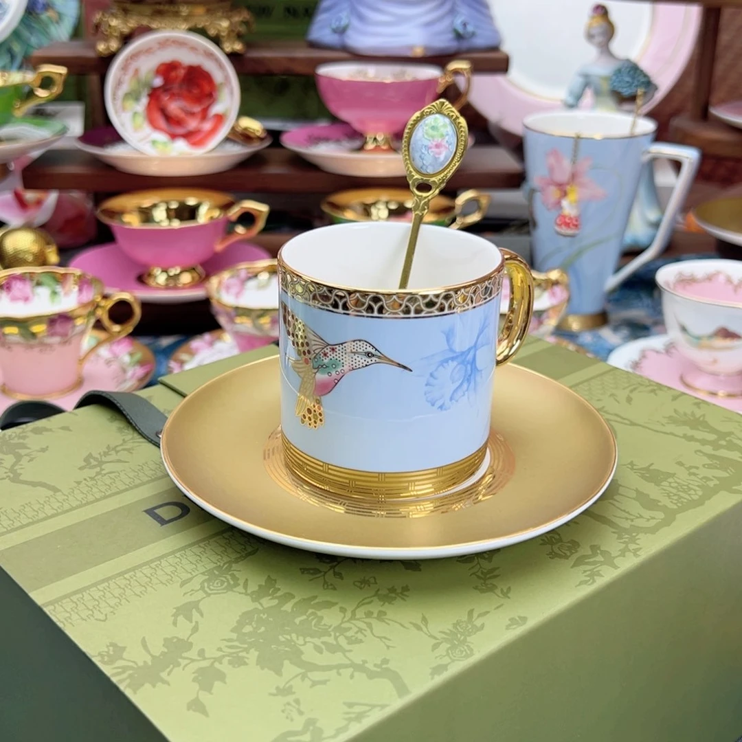 骨瓷自然写生卡特兰杯碟礼盒装