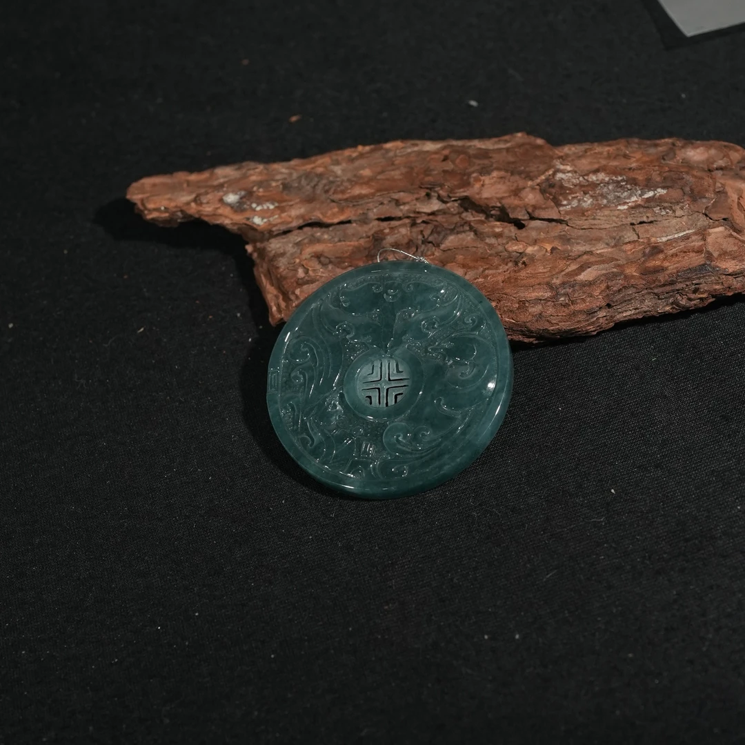 8.2香港王老板-翡翠吊坠4y81