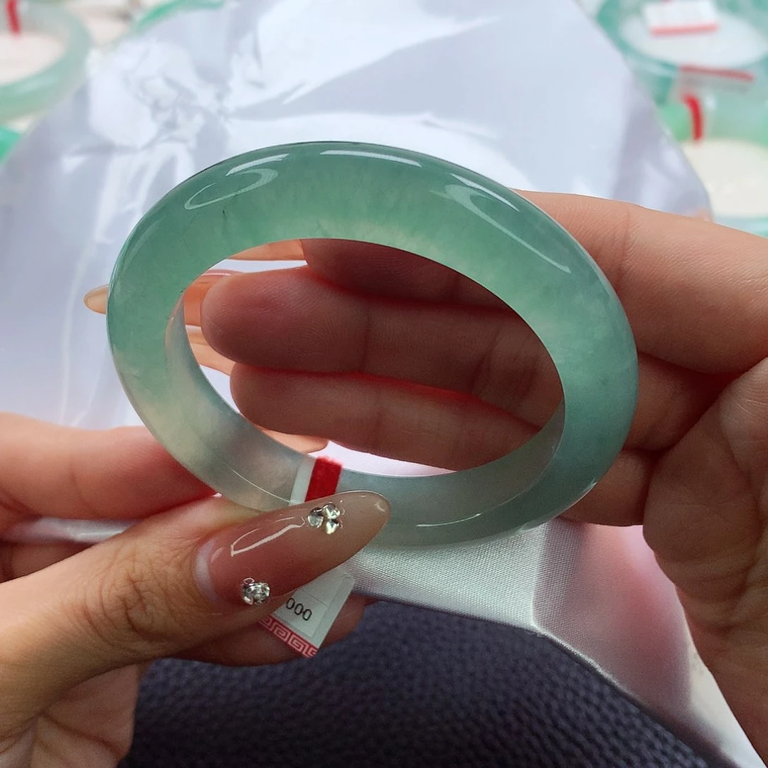 翡翠手镯未镶嵌50.51.52冰透绿泥鳅背 小冰丝包容捡漏