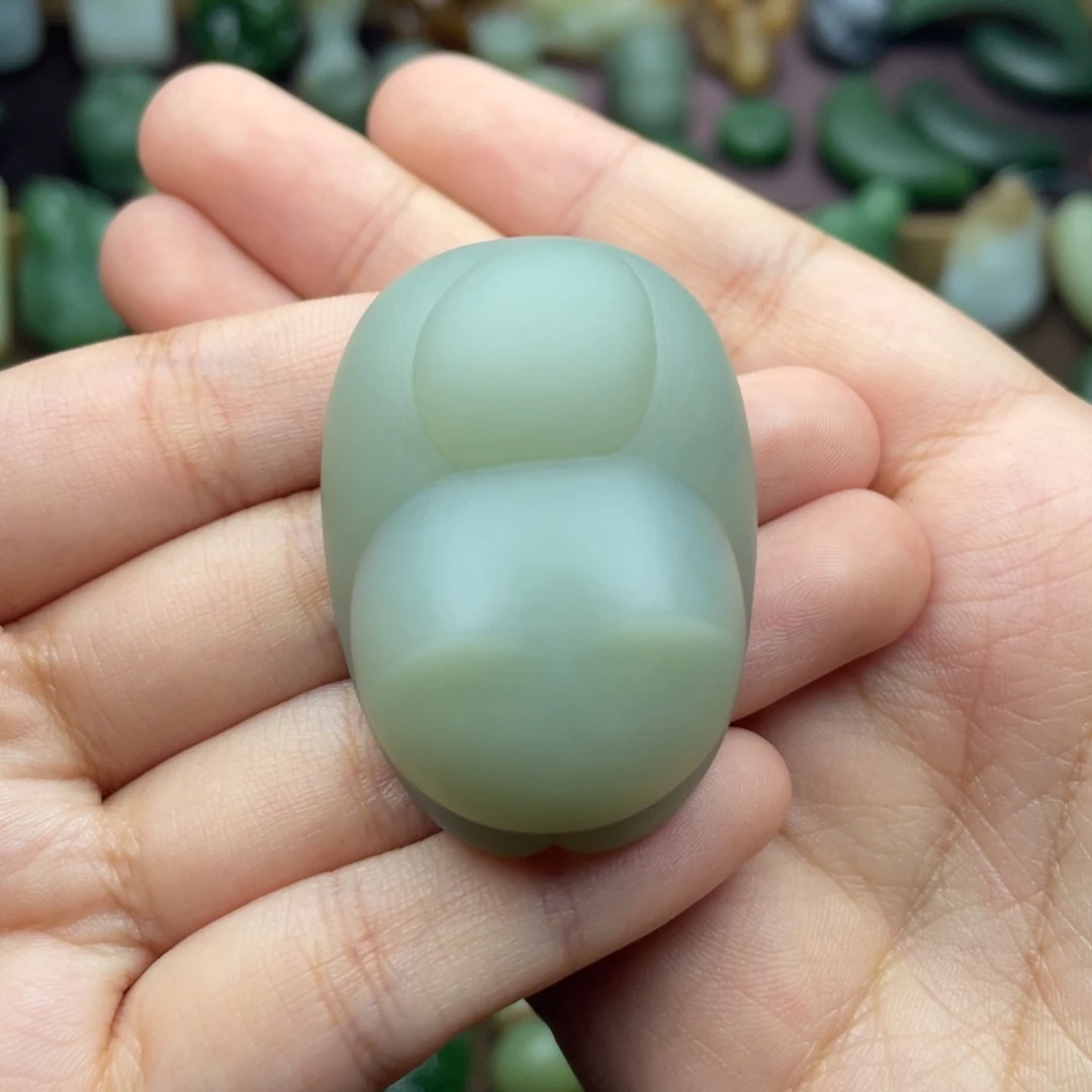 【闪购商品】和田玉未镶嵌颈饰草***芙