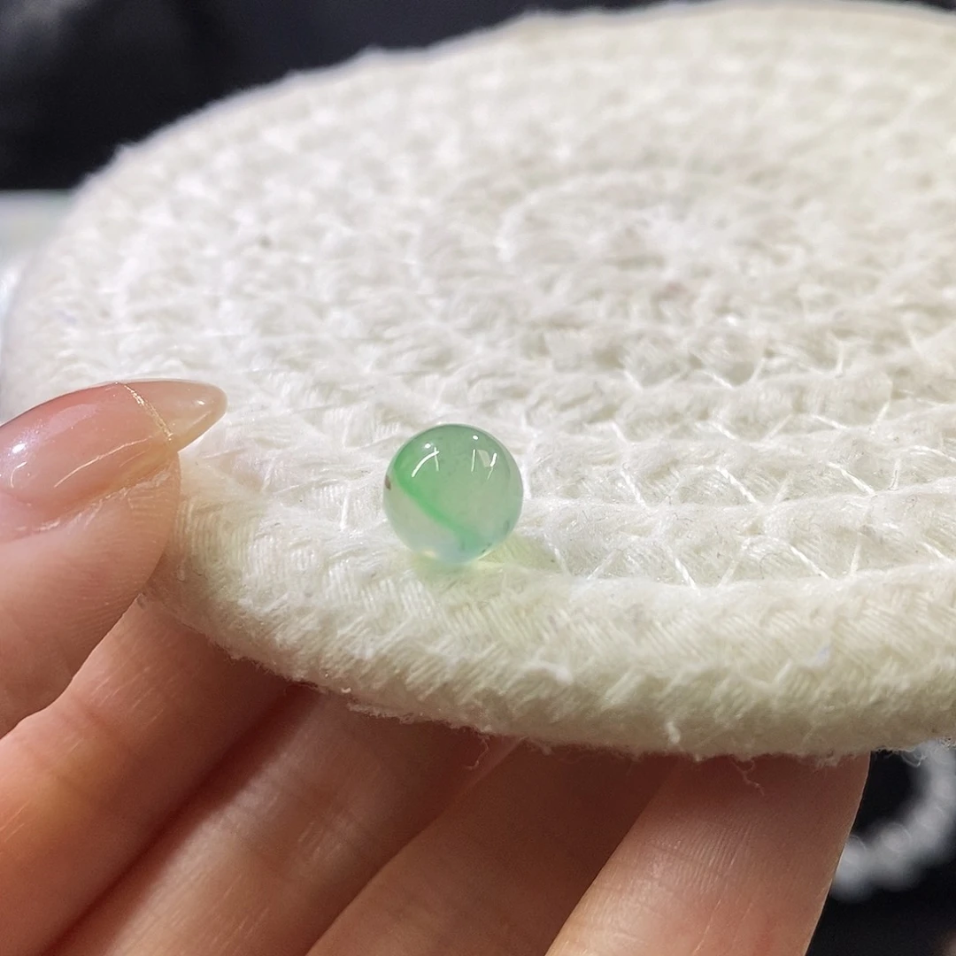 未镶嵌挂件翡翠金丝绿